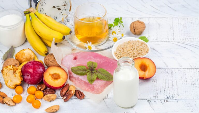 Thực phẩm giúp giấc ngủ ngon và những món cần hạn chế